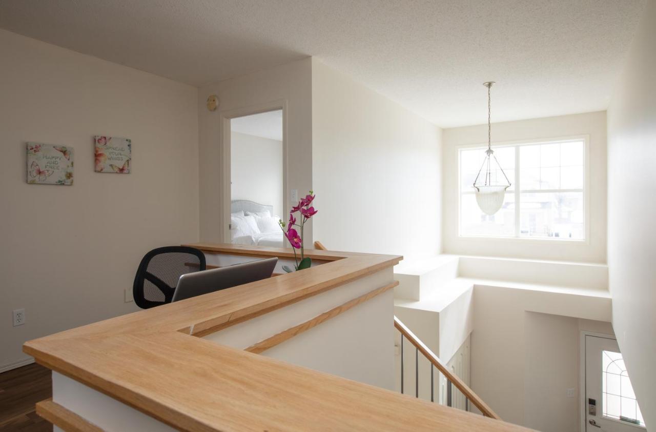 Elegant 6 Bedroom House Near U Of Manitoba วินนิเพก ภายนอก รูปภาพ